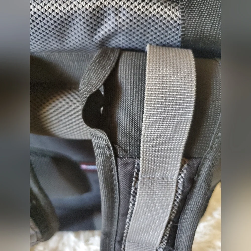 Swiss Gear Wenger Synergy Backpack Laptop Business Black & Gray 16